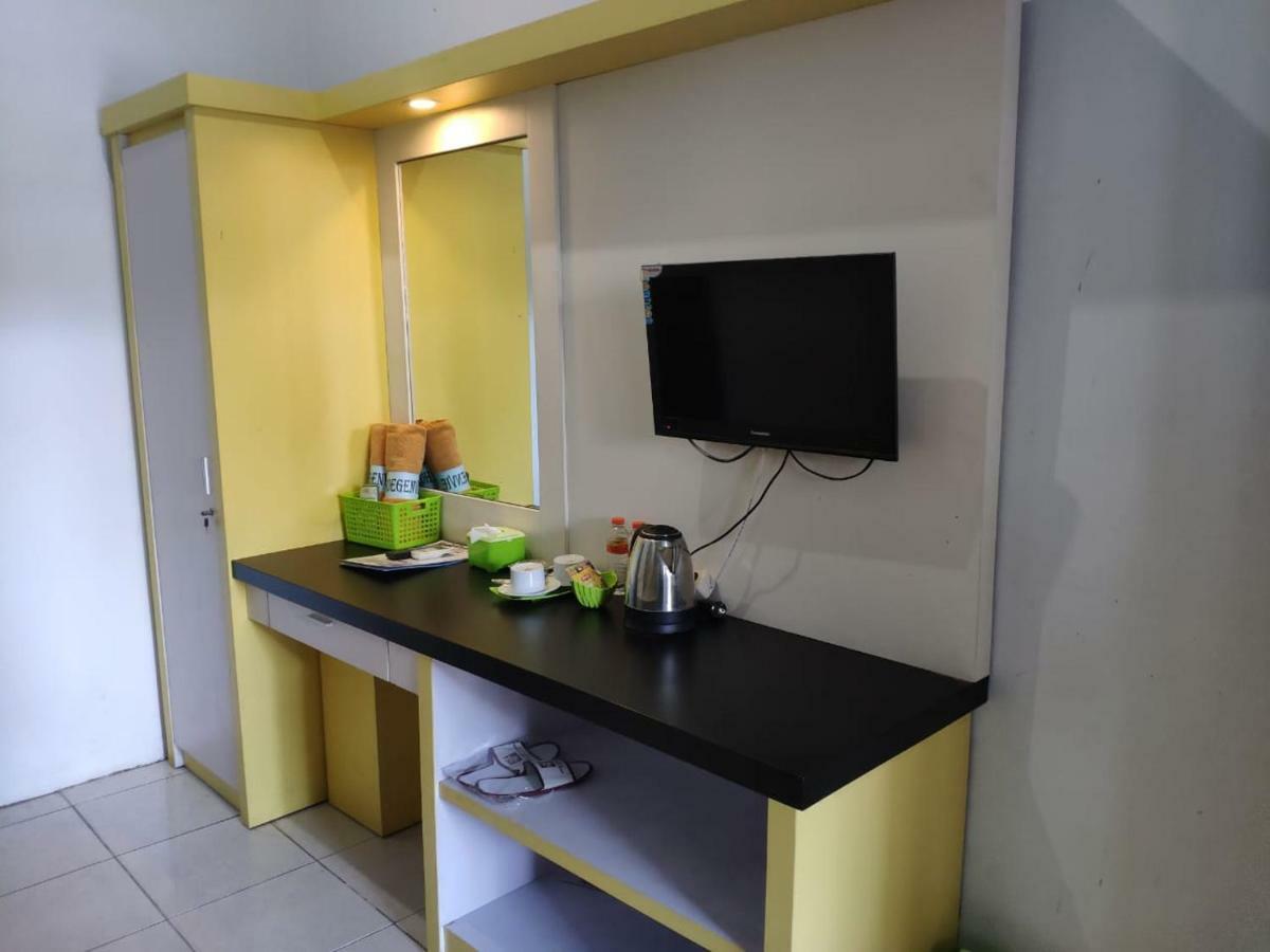 Hotel Boegenviel Syariah Lamongan Exterior photo
